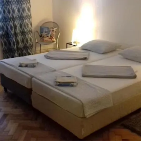 Hills Apartment *